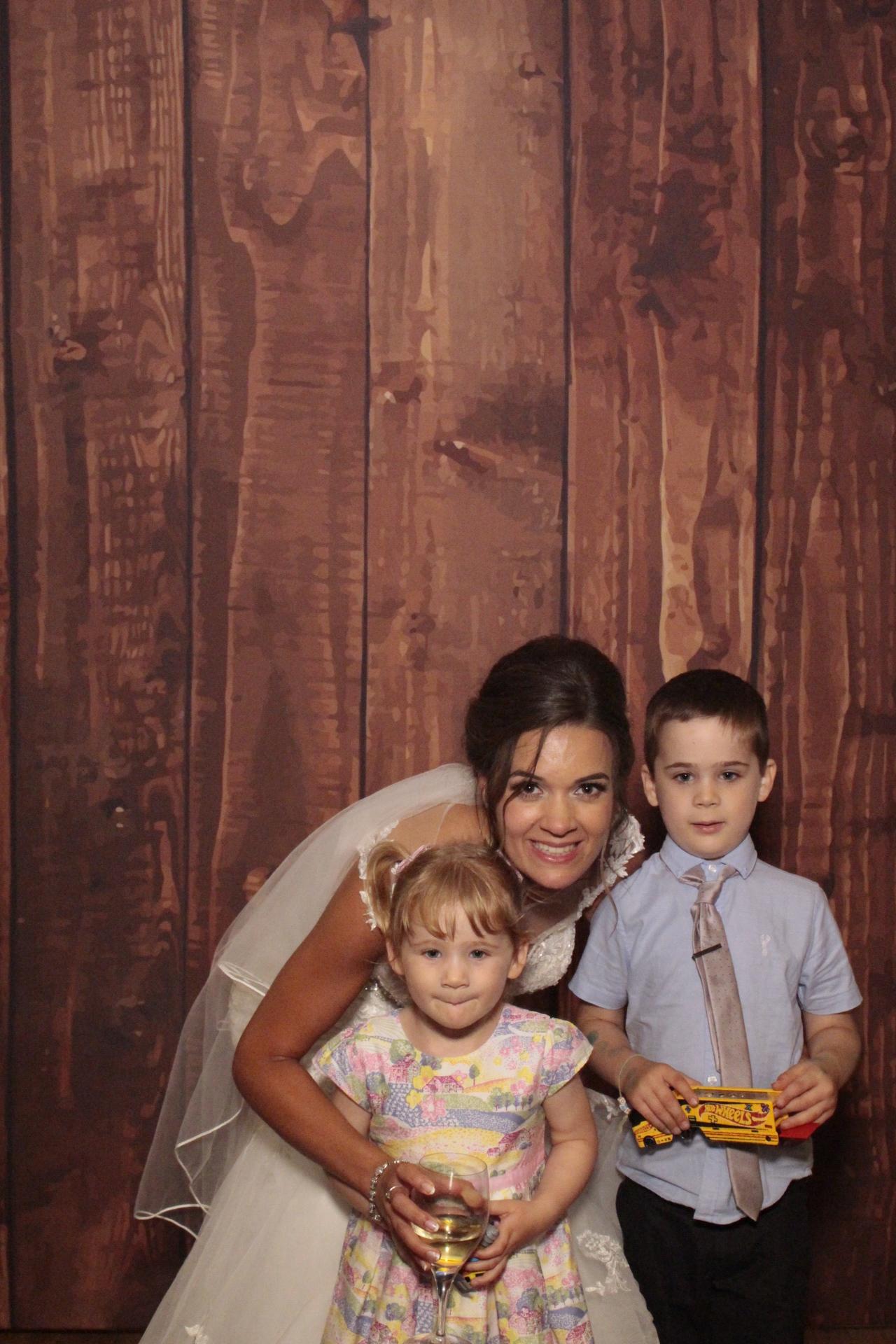 Samantha & Sean's Wedding | View more photos from the event at gallery.myphotoboothexperience.co.uk/u/MyPhotoBoothExperienceLtd/Samantha-Seans-Wedding